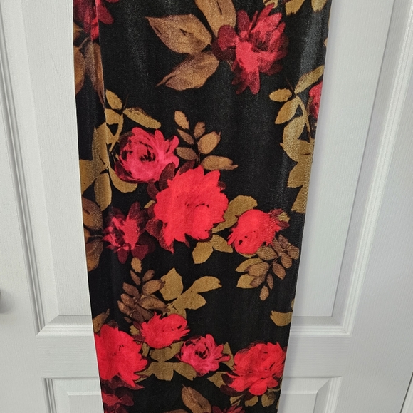 NWT Taylor Women's Floral Velvet Spaghetti Strap Slip Midi Dress SZ 4 - Picture 5 of 10